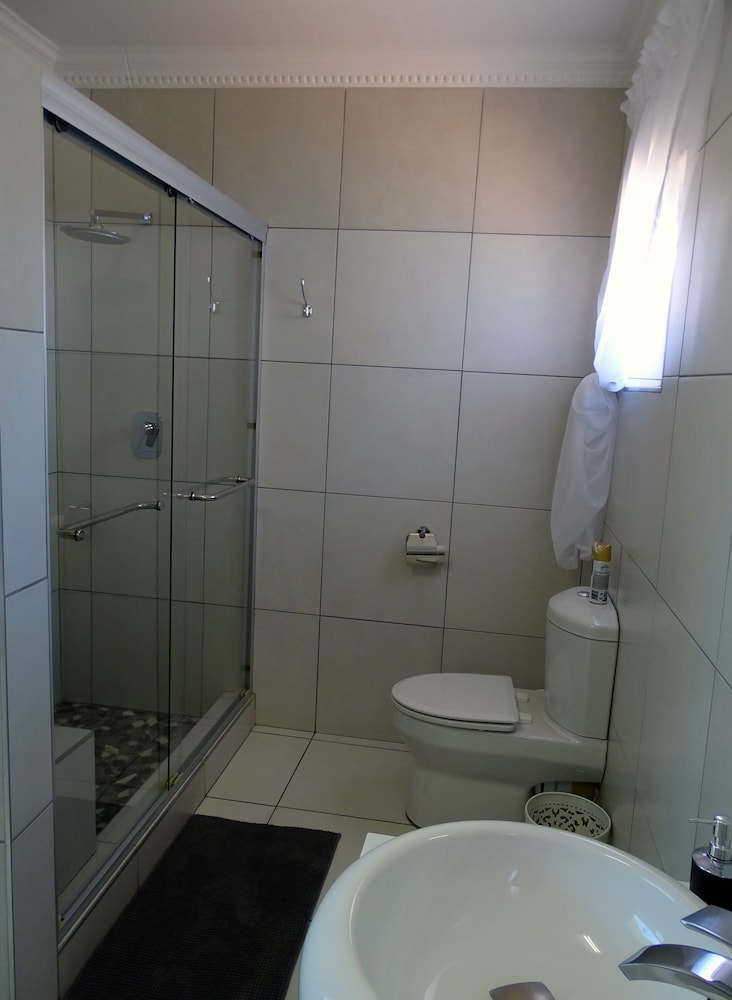 Honeymoon Suite, 1 Bedroom, Garden View photo 2