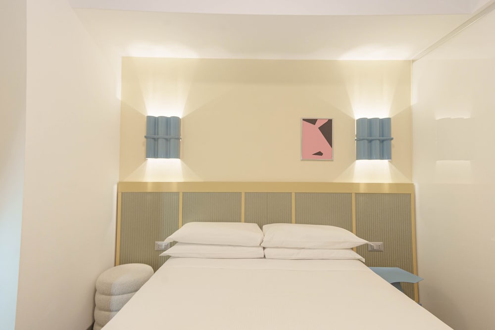 Standard Double or Twin Room photo 2