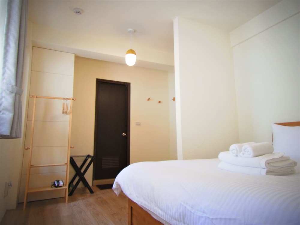 Standard Double Room (F) photo 3