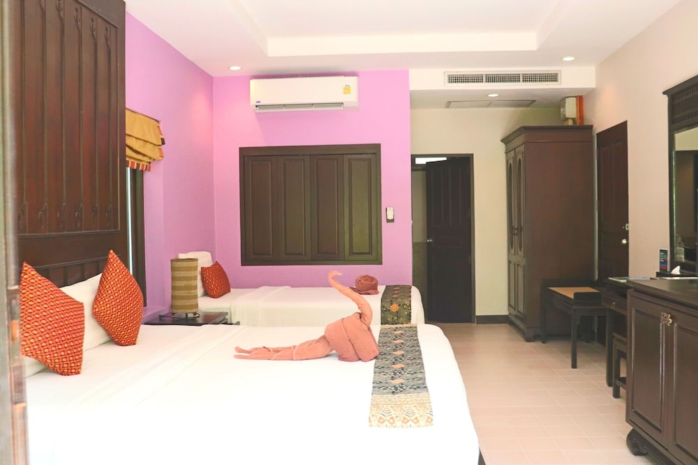 Superior Triple Room, Garden View - Photo 13