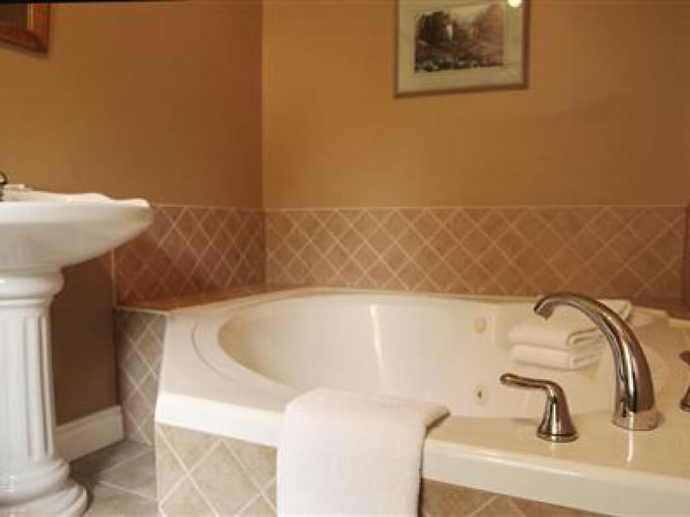 Standard Double Room, Ensuite (Hideaway Suite)