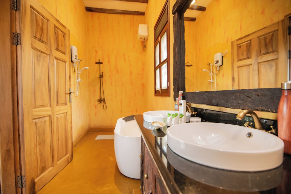 Deluxe Double Room, Balcony, Park View photo 3