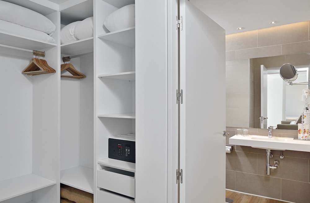 Family Room (3+1)