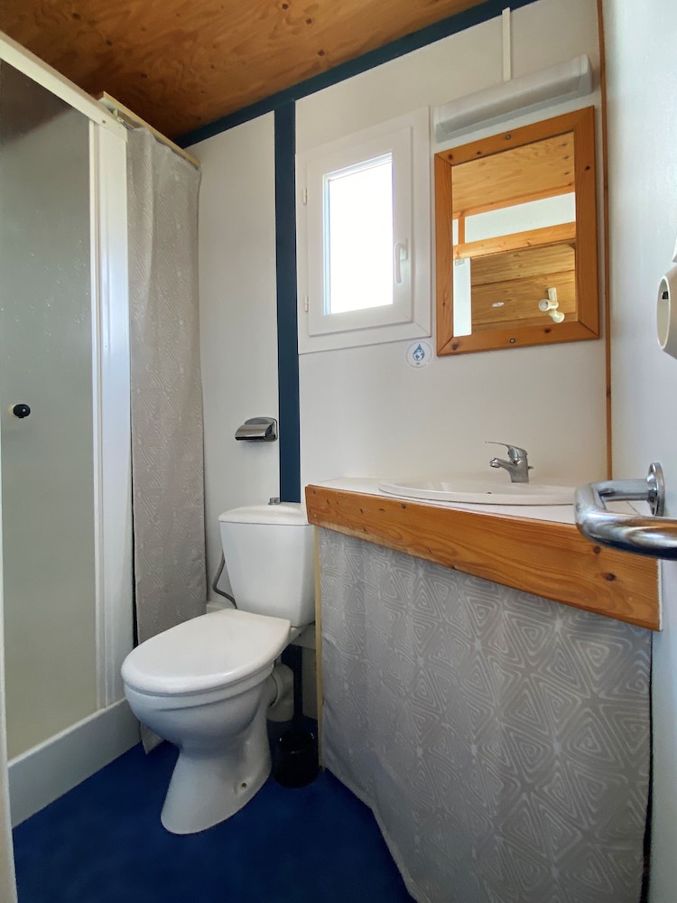 Classic Chalet, 2 Bedrooms photo 2