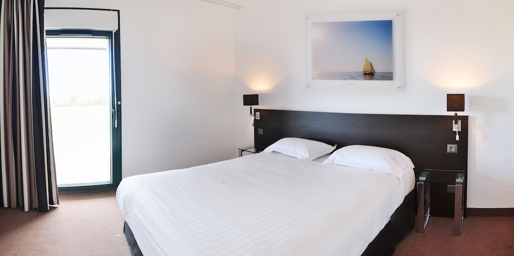 Deluxe Suite photo 1