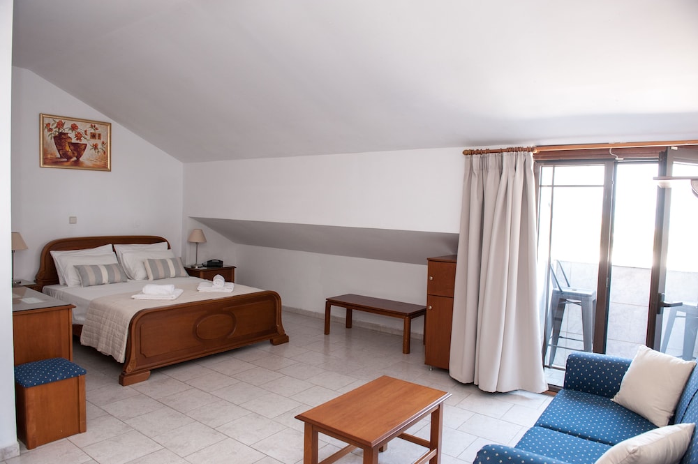 Family Room, Sea View photo 2