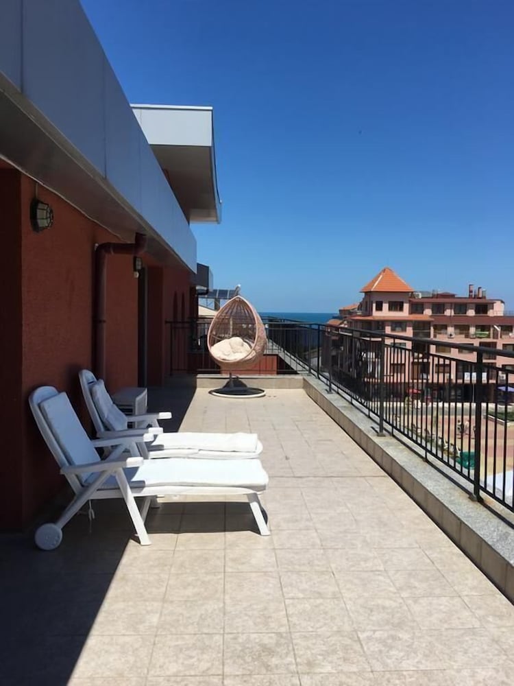 Panoramic Apartment, 1 Bedroom, Balcony, Sea View photo 3