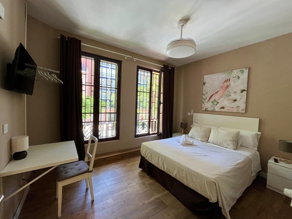 Standard Double Room, Ensuite photo 2