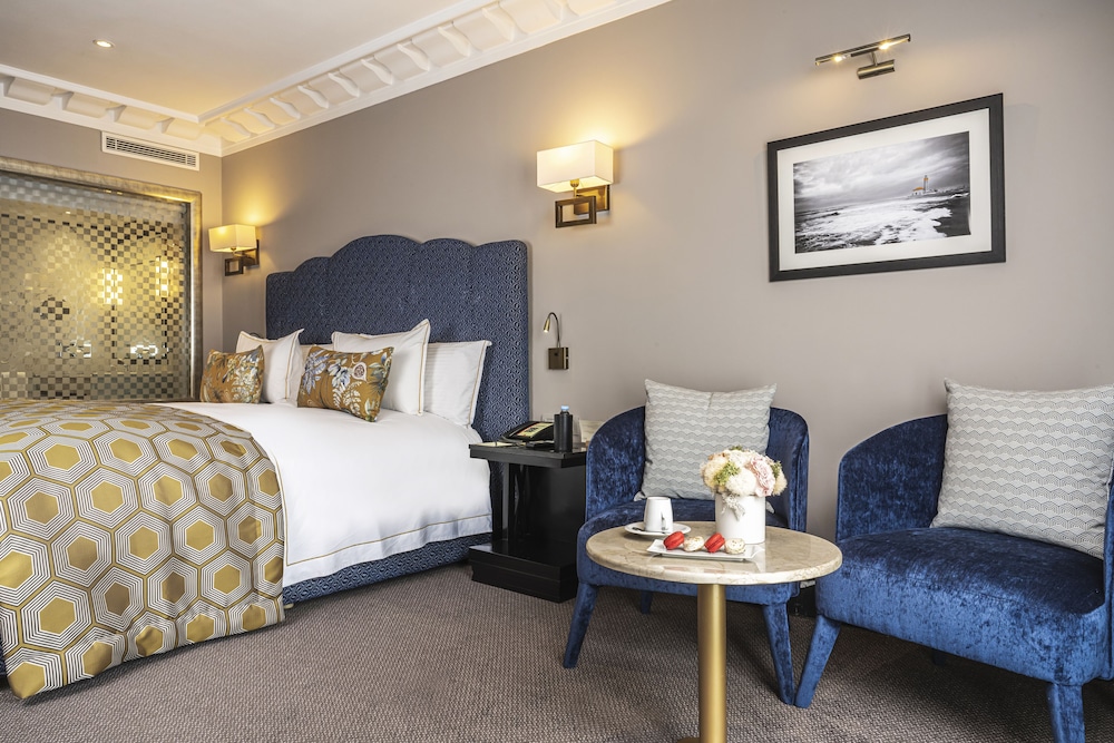 Superior Double room with pool & garden view