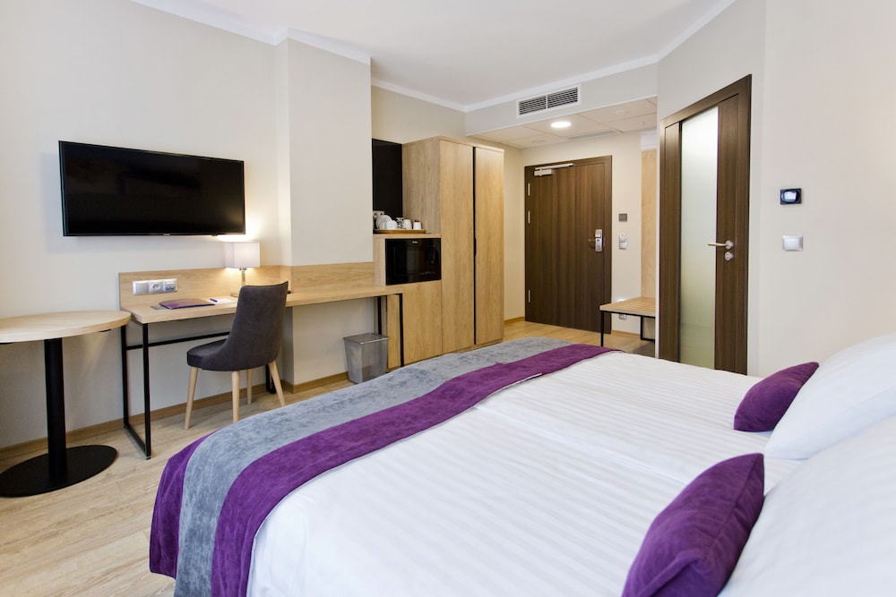 Double Room - Photo 4