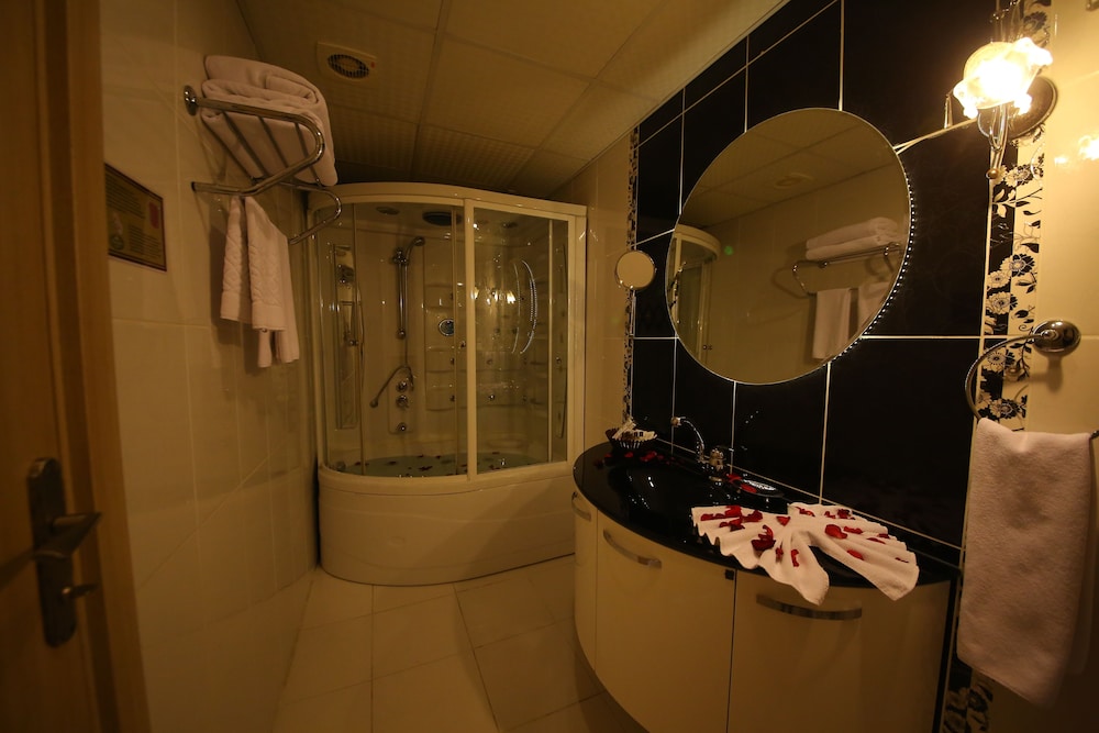 King Suite room photo 2