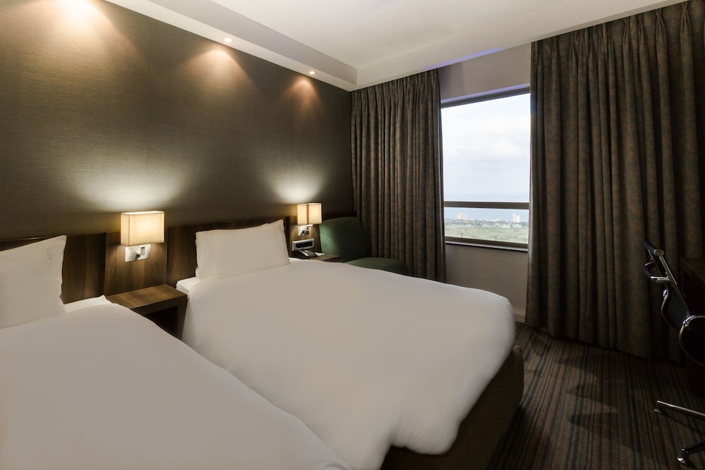 Standard Room, 2 Twin Beds, Ocean View - Photo 5