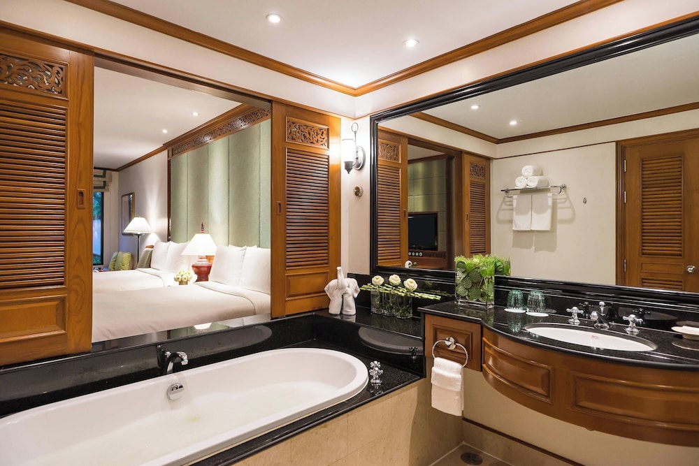 Room, 2 Double Beds, Garden View (Balcony) - Photo 5