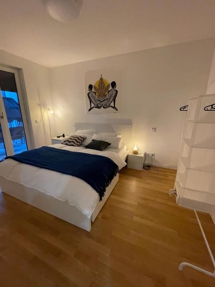 Apartment, 2 Bedrooms, Accessible, Smoking photo 3