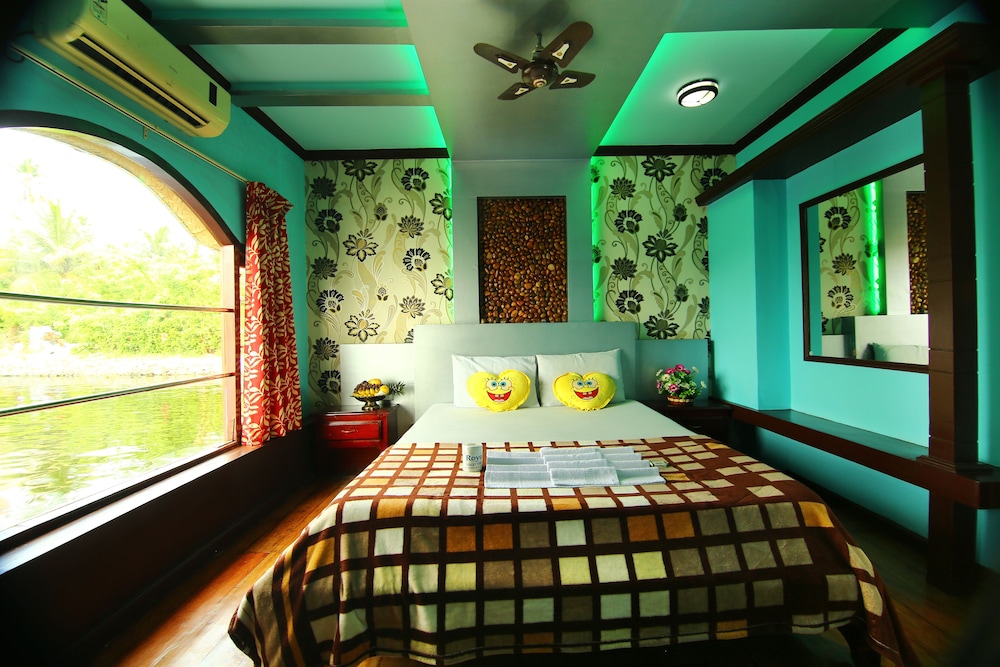 Family Suite, 3 Bedrooms, Lake View photo 1
