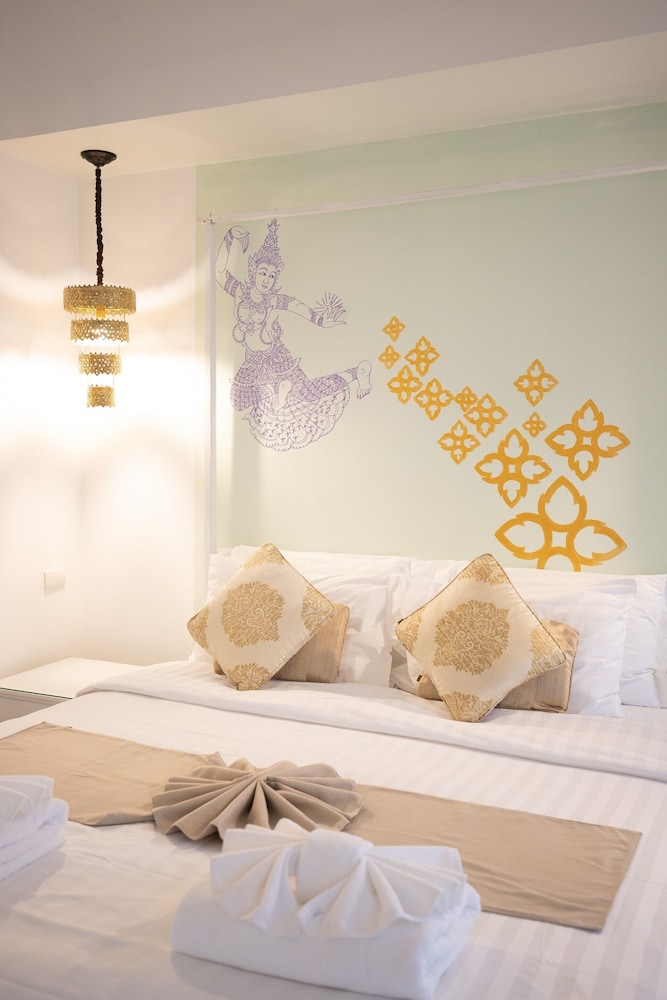 Studio Mai Thai Ratthanakosin - Photo 7