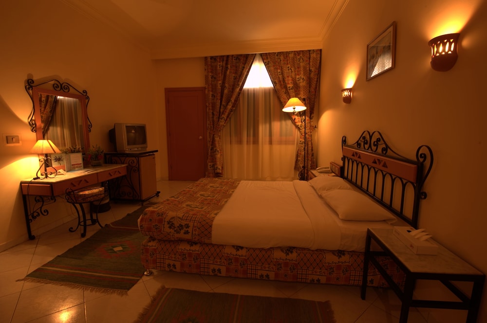 Junior Suite, 1 Bedroom (Extra Bed) photo 1