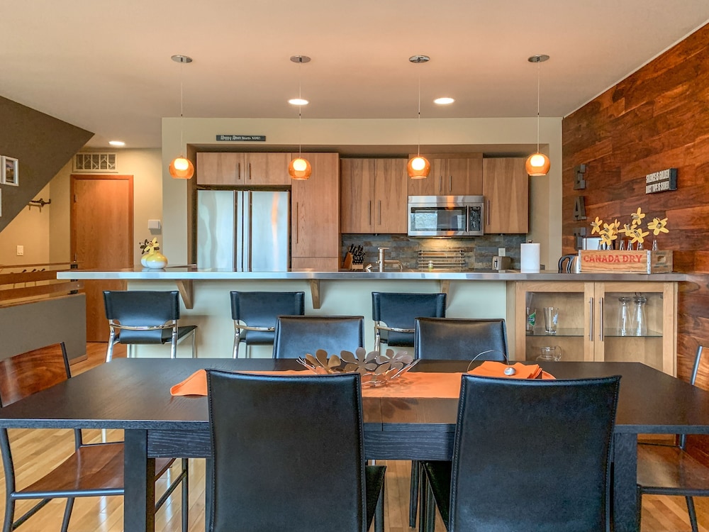 Townhome, 3 Bedrooms photo 2