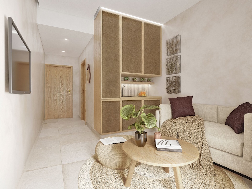 Luxury Suite, Garden View