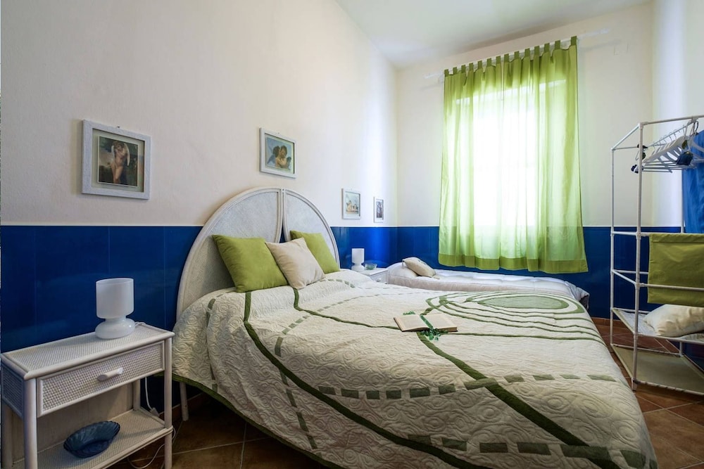 House, 2 Bedrooms