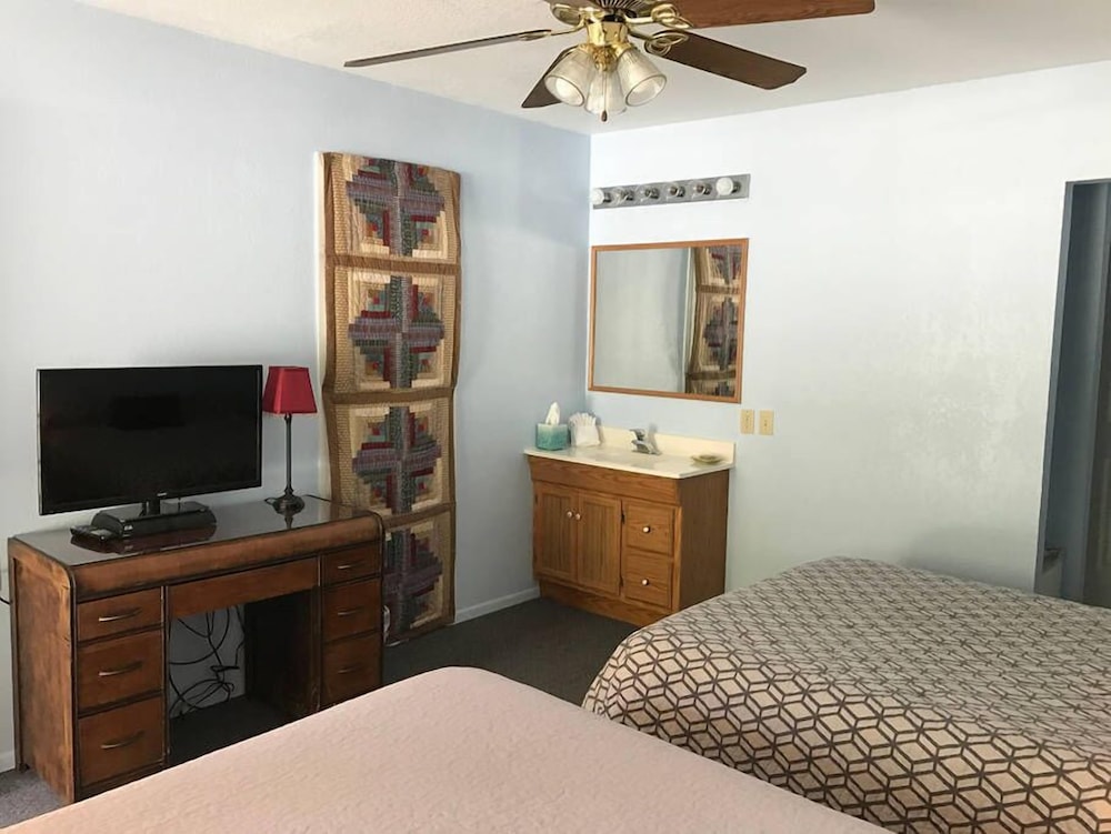 Classic Double Room, Multiple Beds photo 2