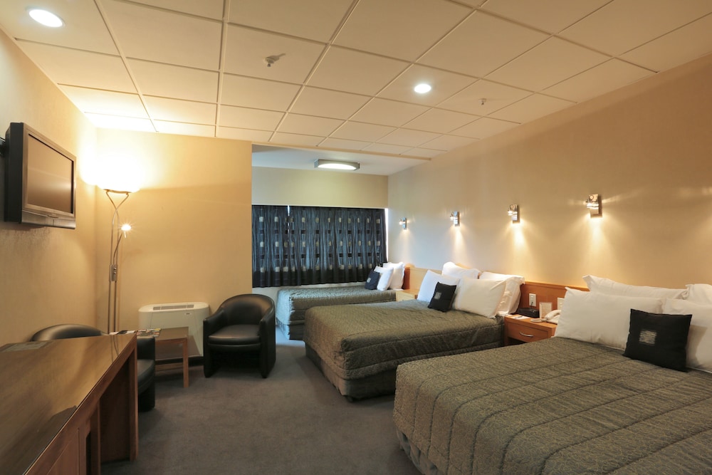 Standard Room, Non Smoking (Triple Room) photo 2