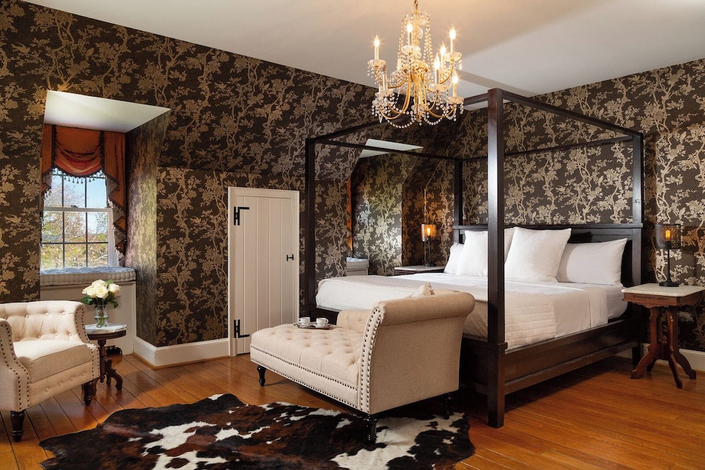 Martin Bird Room photo 1