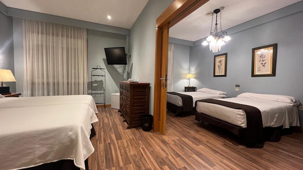 Quadruple Room photo 2