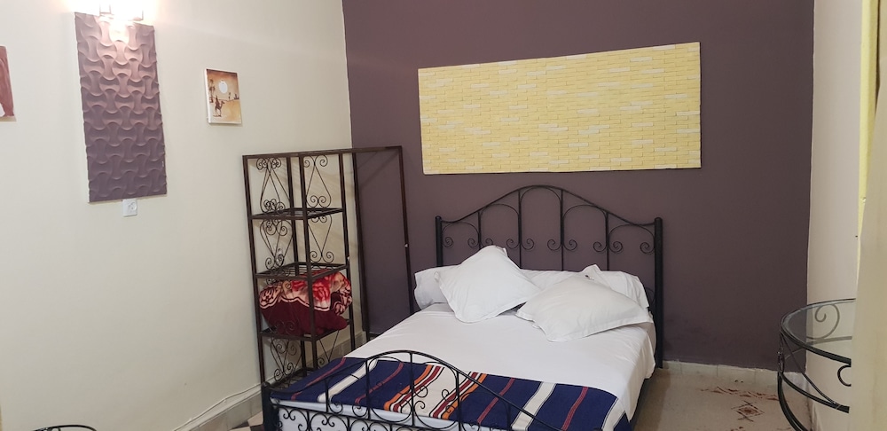 Triple Room, Multiple Beds, Shared Bathroom photo 3