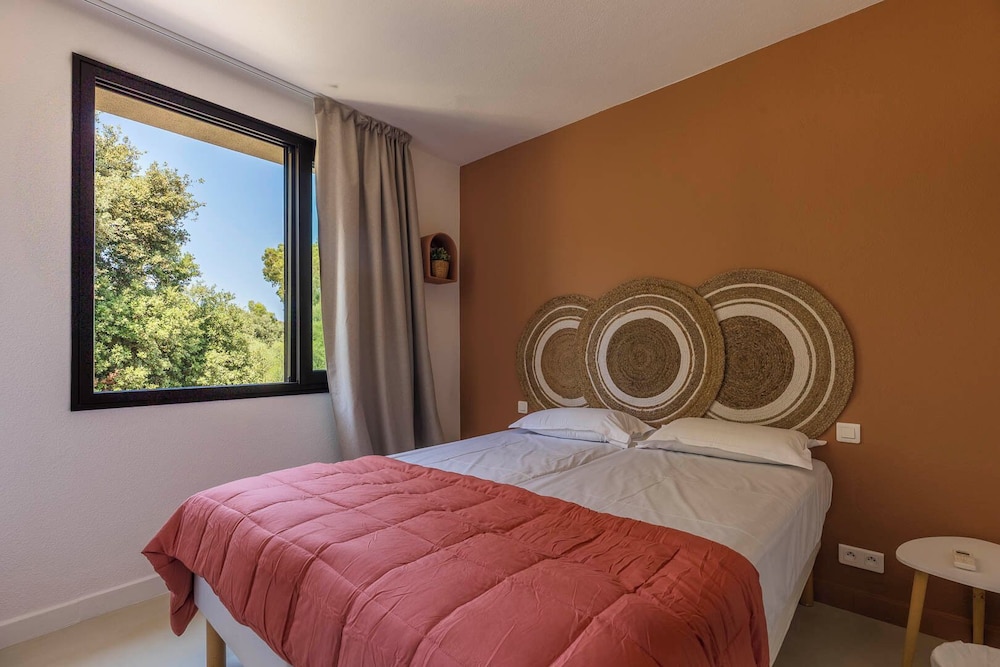Chambre privee 2 lits avec salle photo 1