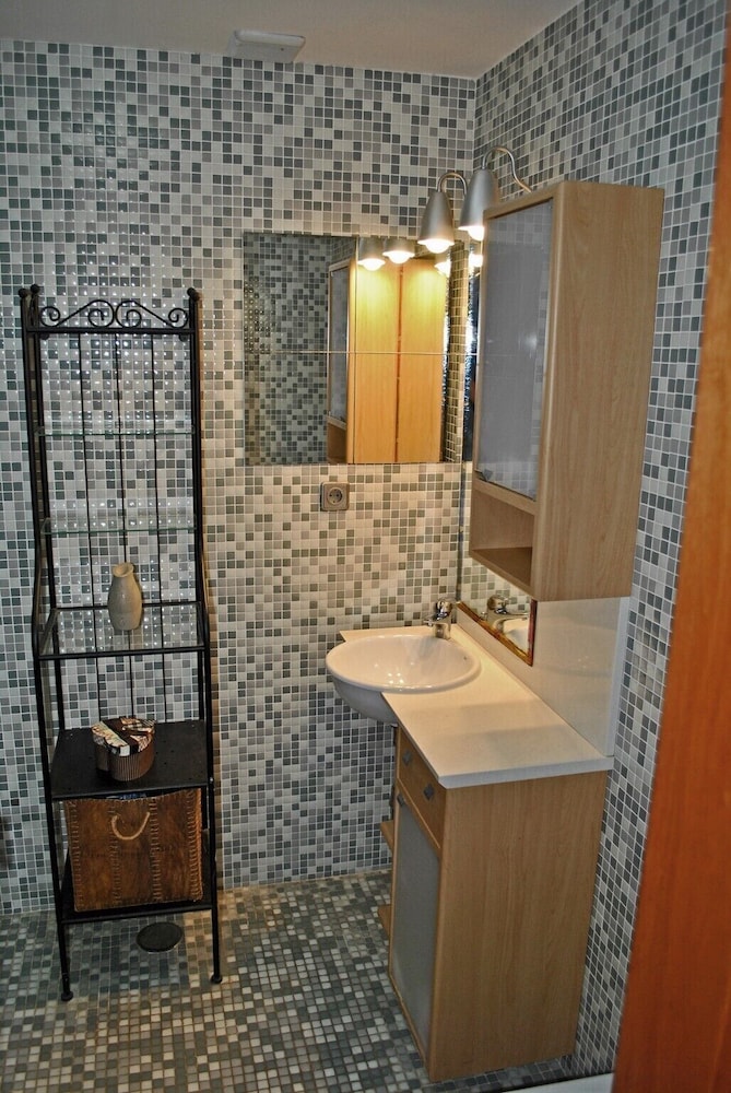 Apartment (2 Bedrooms) photo 2