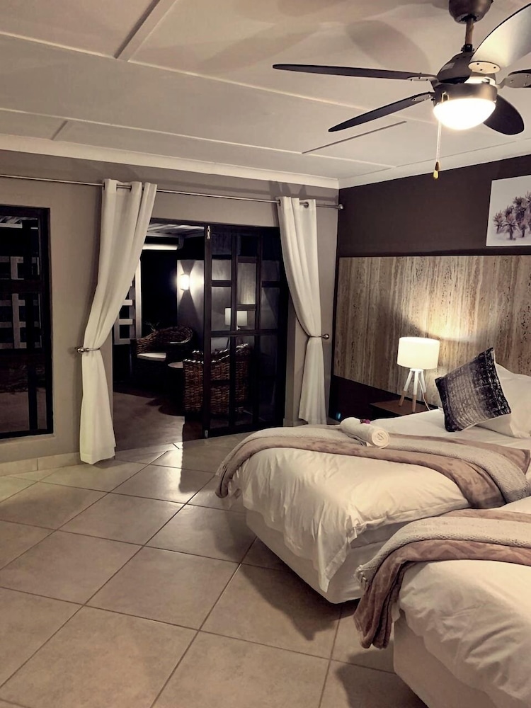 Room 5 - Luxury Room
