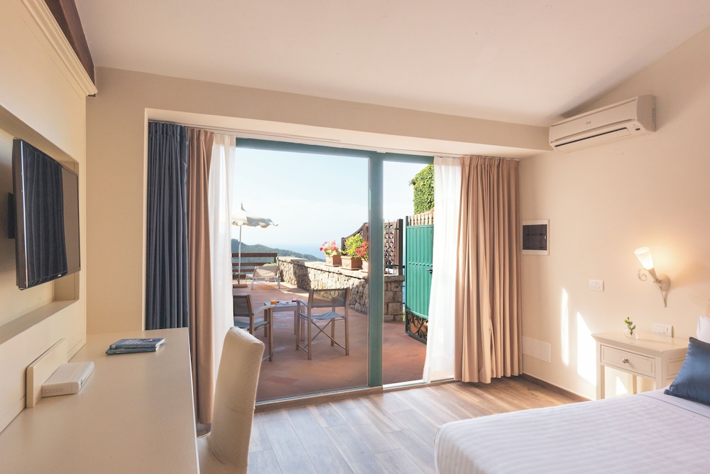 Room, Sea View (Prestige) - Photo 13