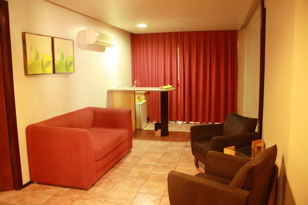 Deluxe Suite - Photo 2