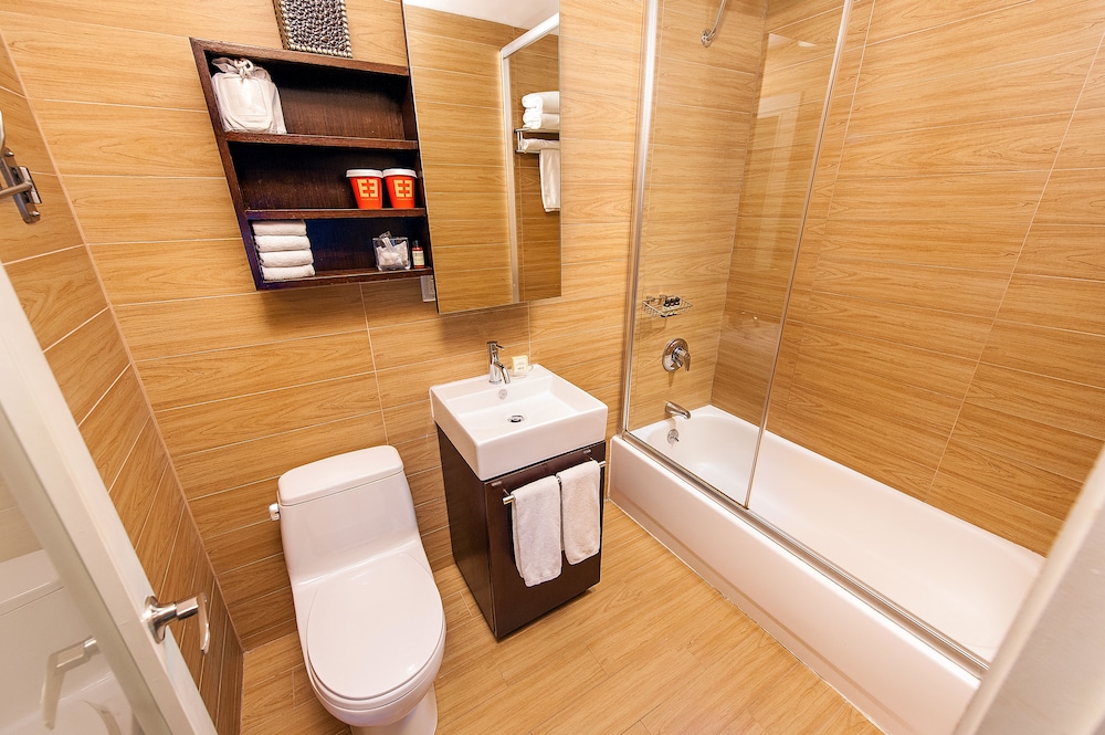Junior Suite (2 Double Beds) photo 2