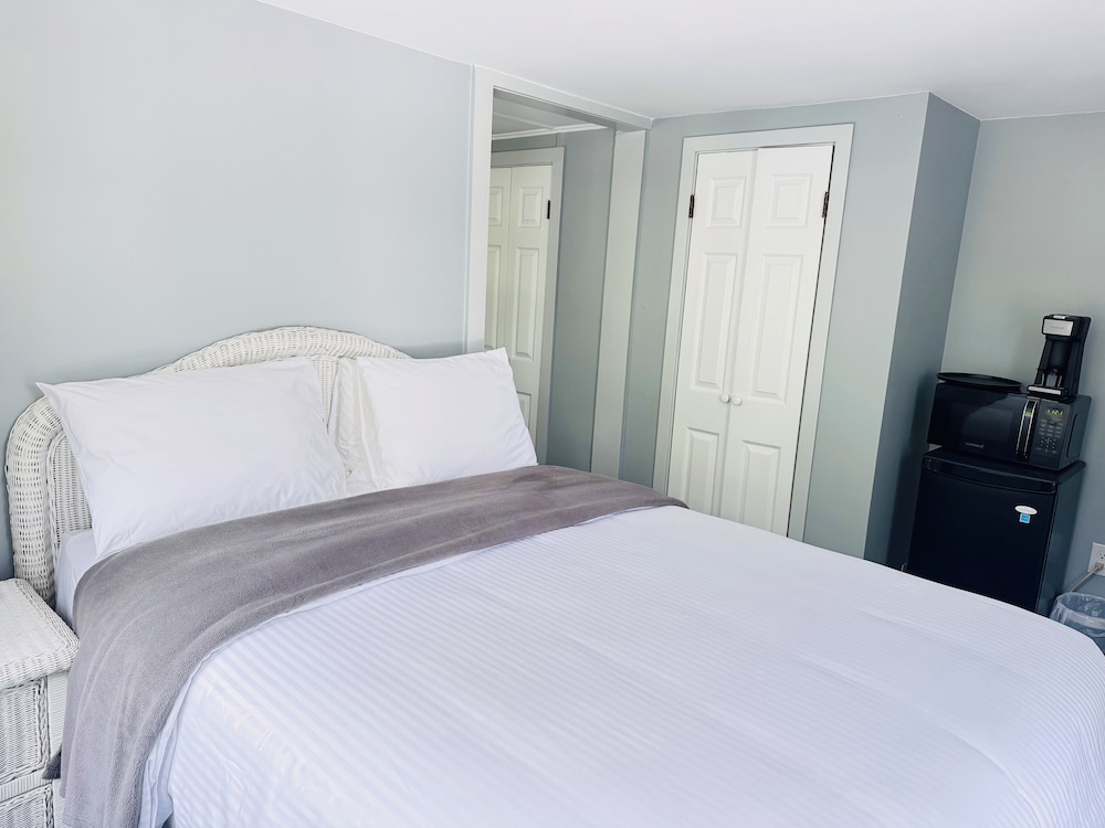 Double Room, 2 Queen Beds photo 1