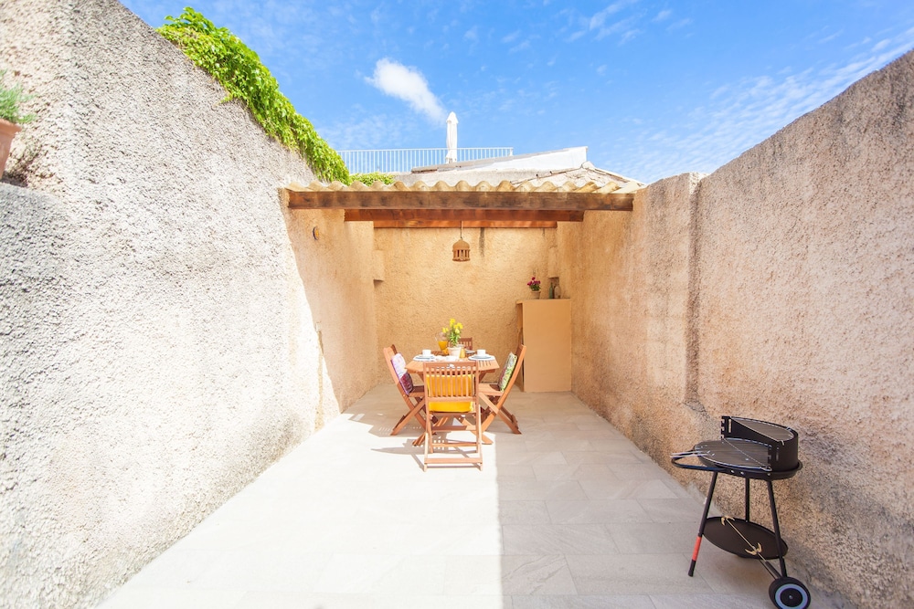 Villa photo 2