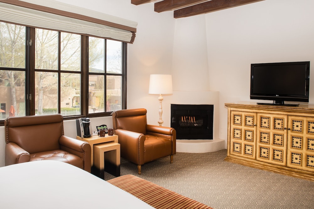 Room, 1 King Bed (Fireplace) - Photo 1