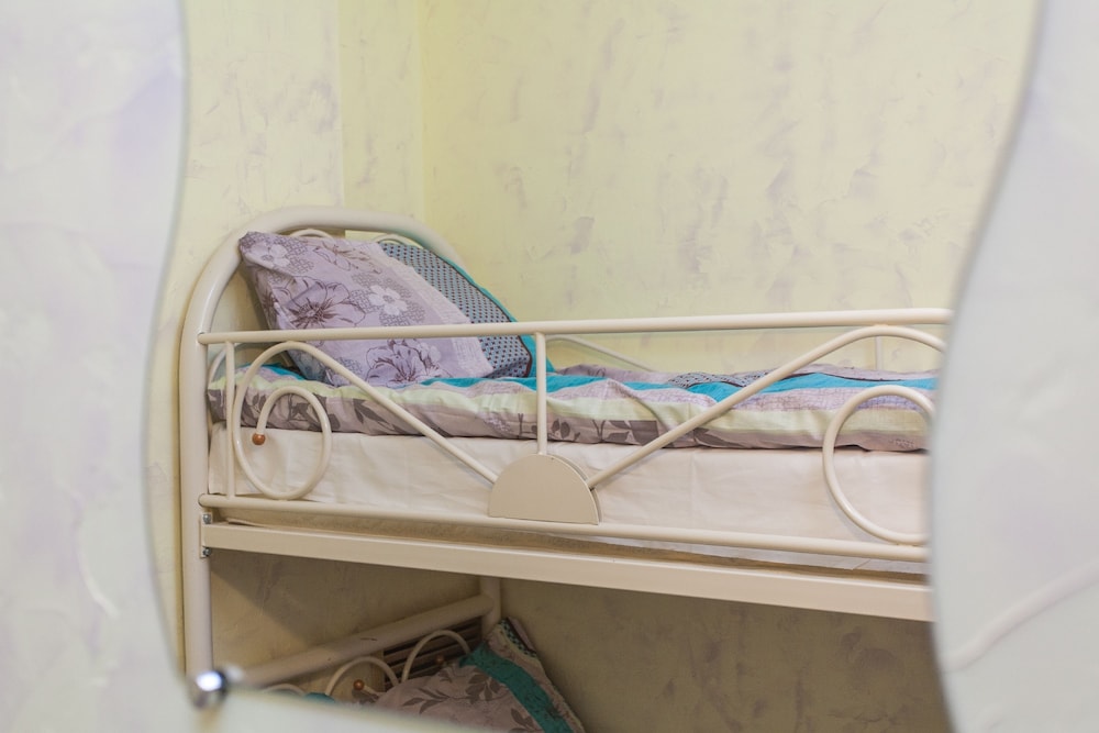Economy Twin Room, Shared Bathroom