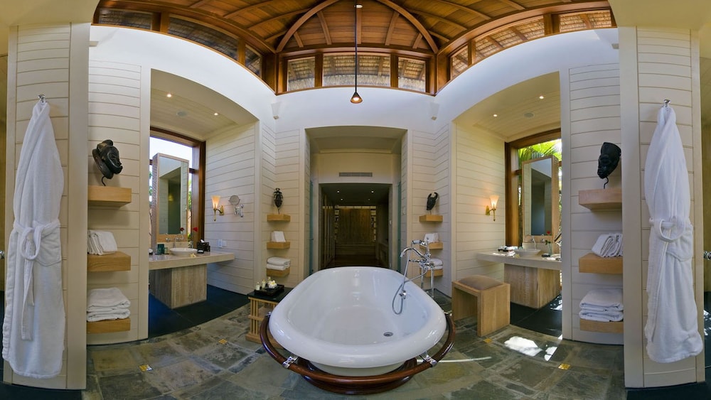 Royal Ocean View Villa with Private Pool - Photo 8