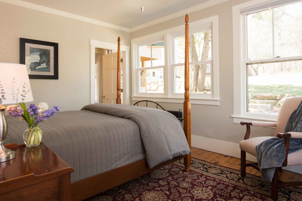Room (Wentworth Lake) photo 1