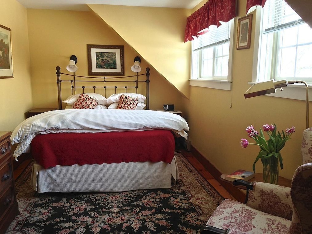 Isabella Room