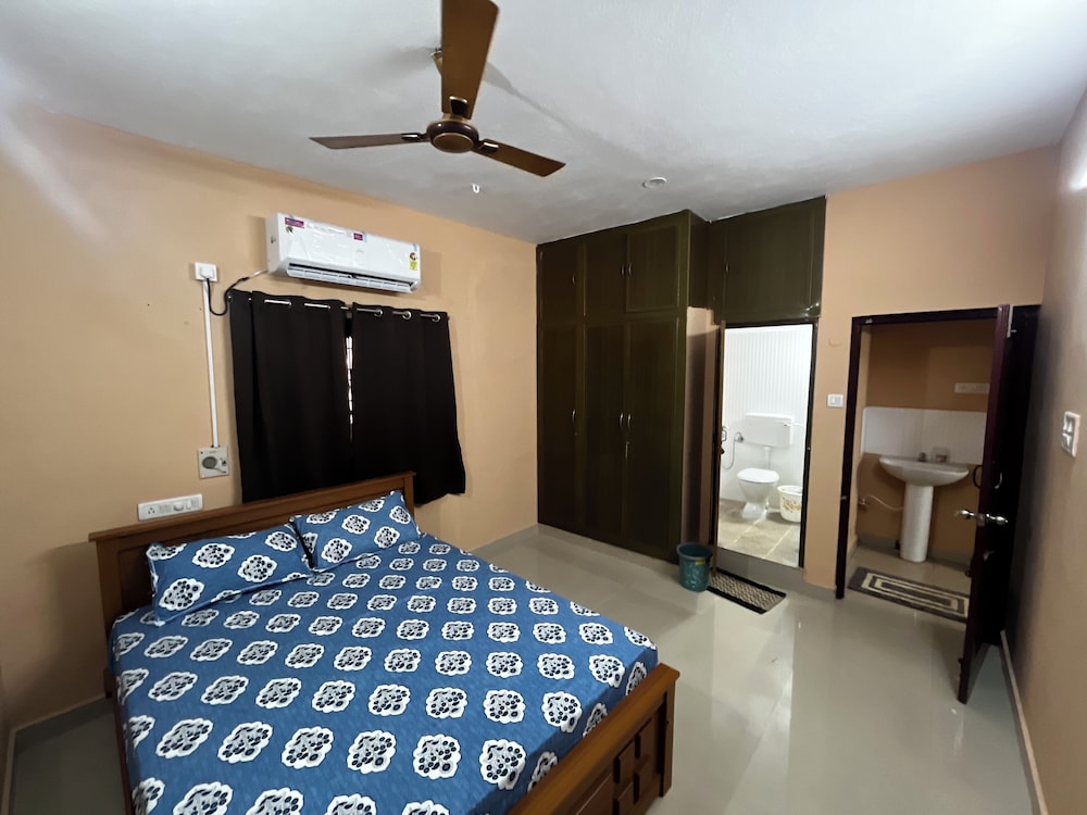 Classic King Room - Photo 3