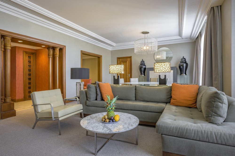 Grand, Executive Suite - Photo 2