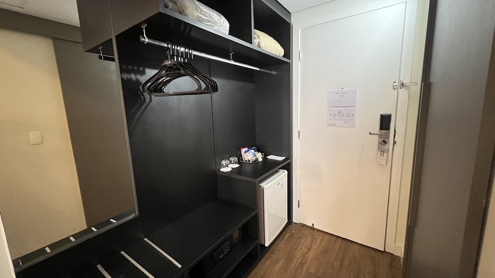 Standard Triple Room, 3 Twin Beds - Photo 3