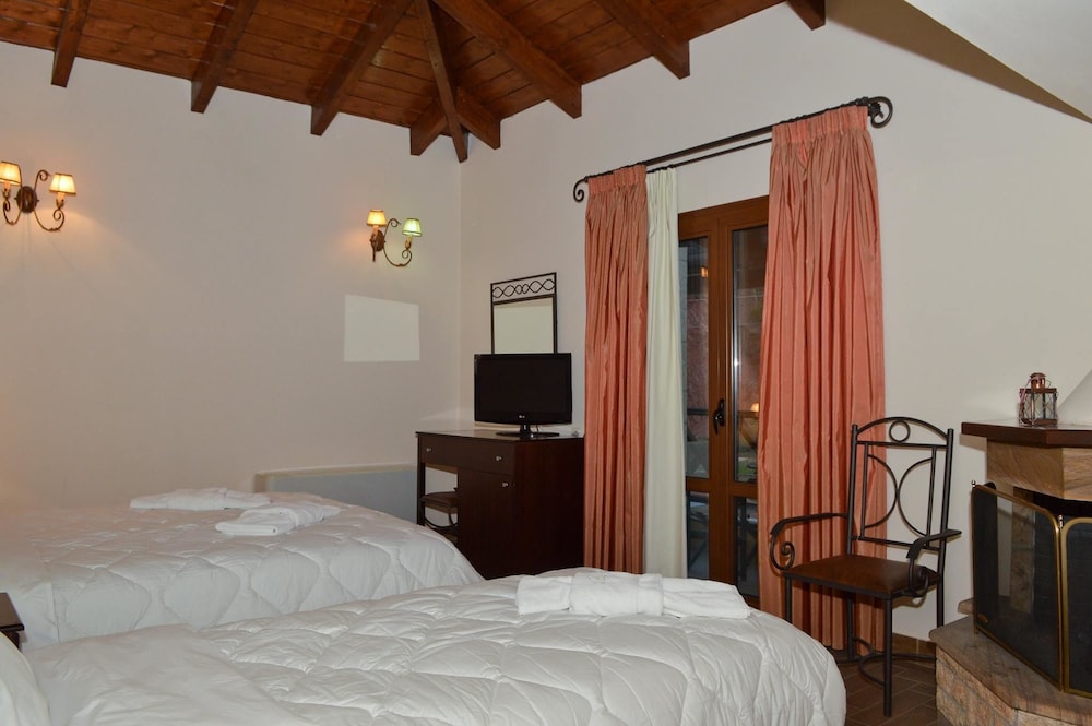Double Room, Fireplace, Mountain View photo 2