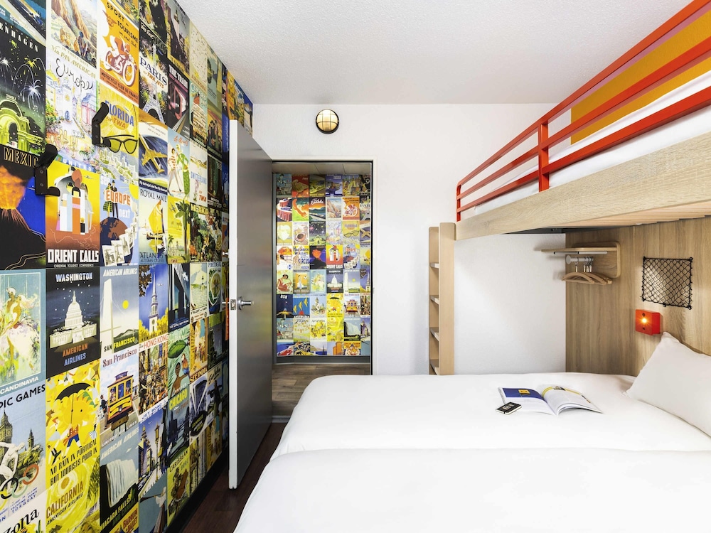 Room, 1 Double Bed, Mezzanine (Break Room. 3 People) photo 2