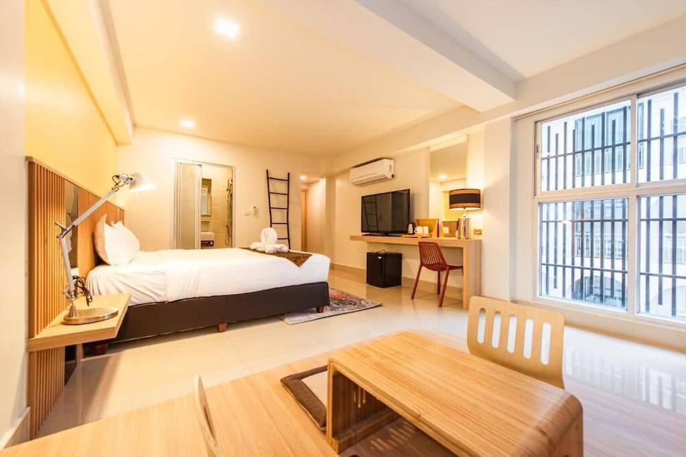 Golden Suite with Balcony photo 1