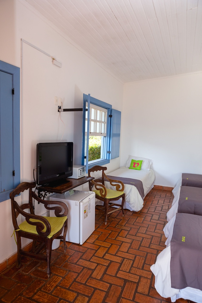 Standard Quadruple Room - Photo 3