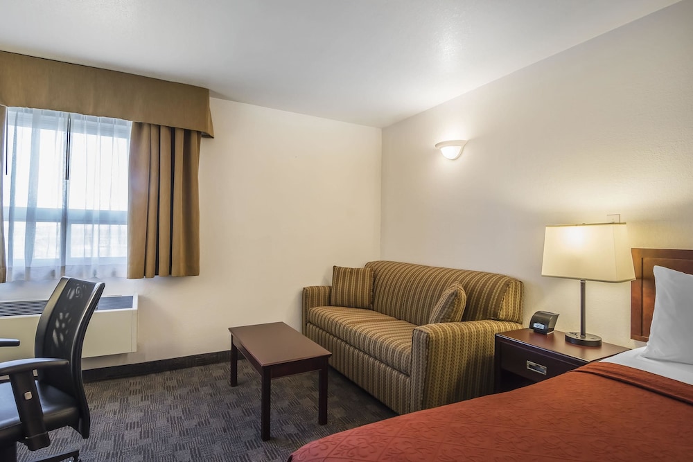 Business Room, 1 King Bed - Photo 2
